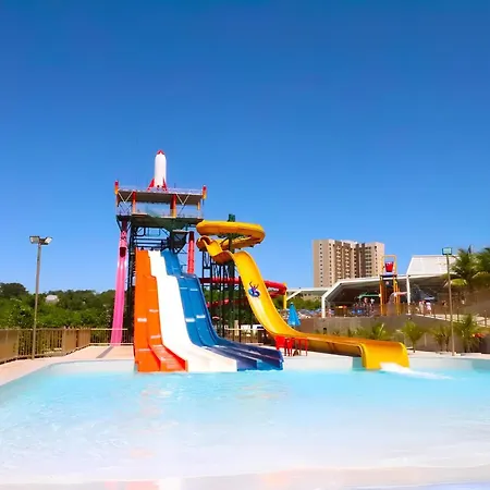 Spazio Diroma Com Acesso Ao Acqua Parque Caldas Novas Exterior photo